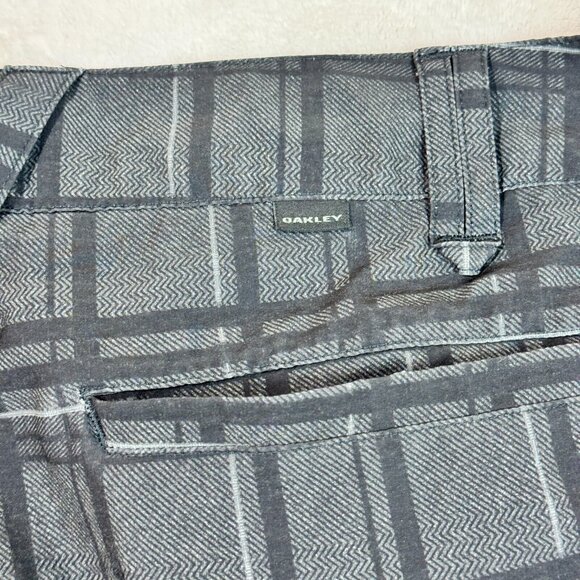 Oakley Bermuda Plaid Shorts Gray Golf Casual Active Wear Men’s Size 32W - Picture 12 of 12